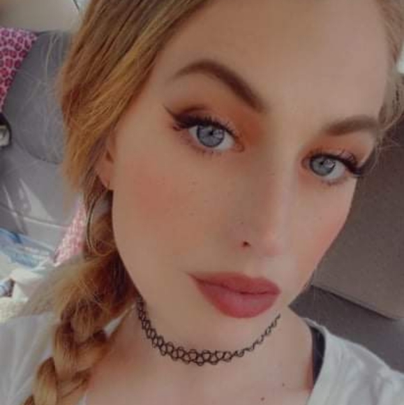 ๐๐ผโโ๏ธ "MEET POSHER" Listing - Picture 6 of 16